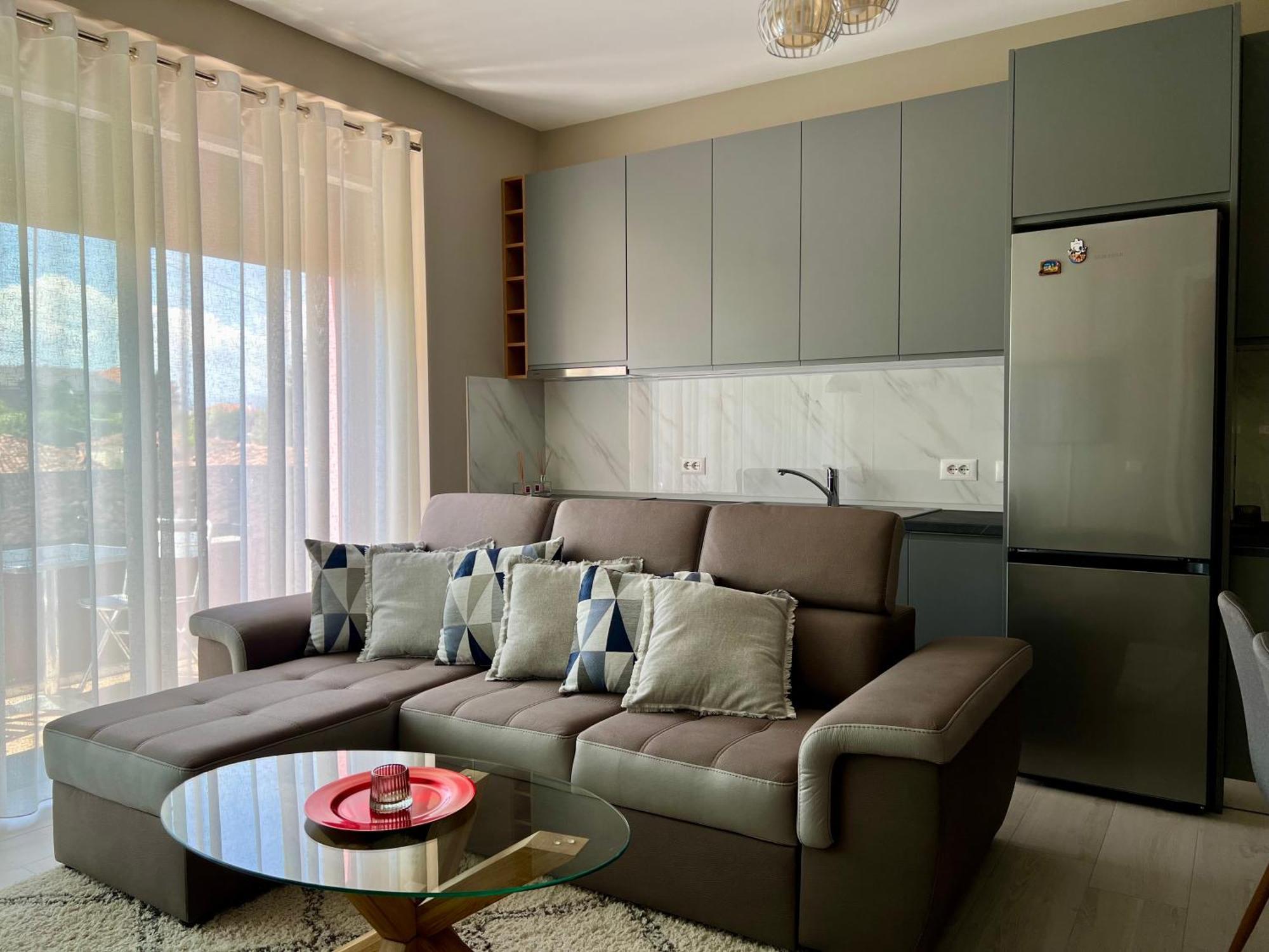 Alma Rose Apartment Korce Exterior photo